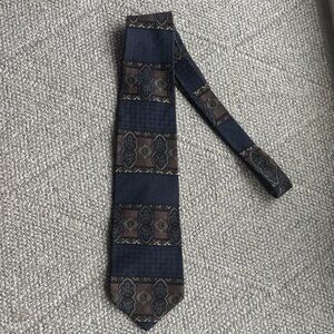 Mondiale - Navy and Chocolate Geometric Tie 100 % silk
